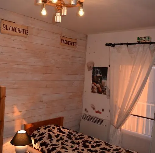 D'altitude De Grouvelin Penzion